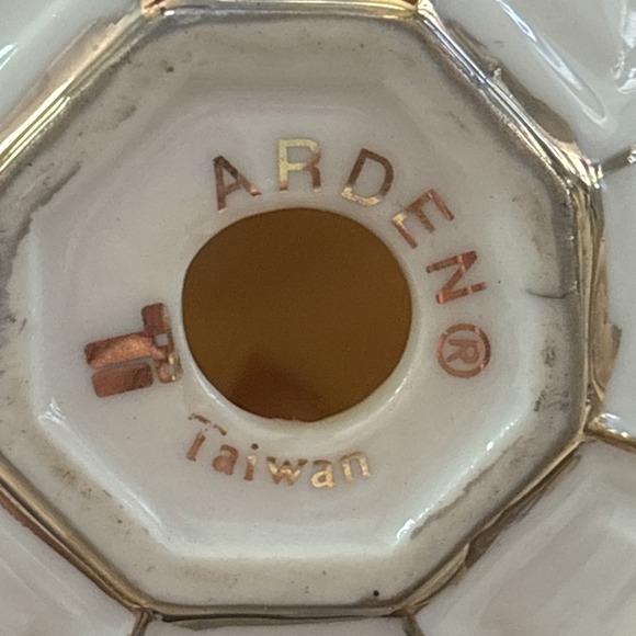 Elizabeth Arden 1994 Red Door Scented Porcelain Pomander Christmas‎ Ornament - Picture 8 of 12